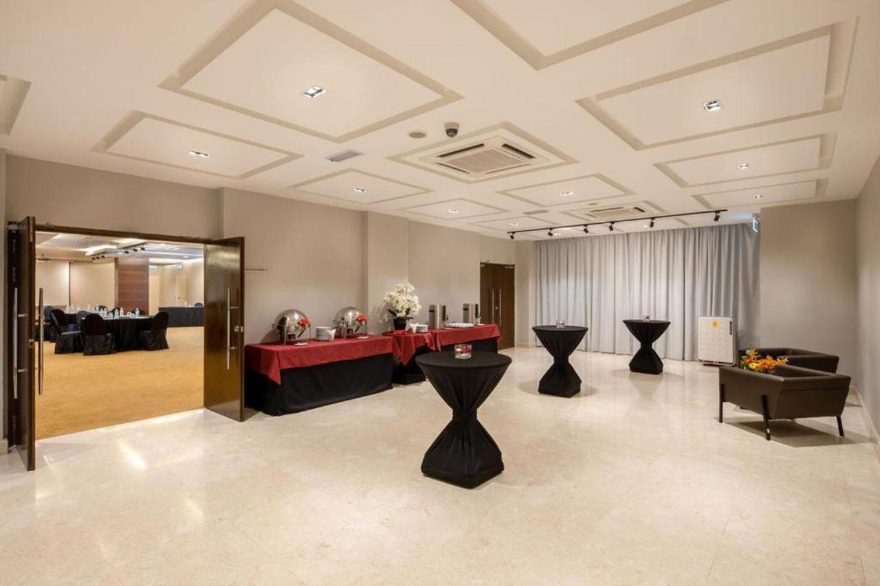Rocana Hotel Kuantan Esterno foto