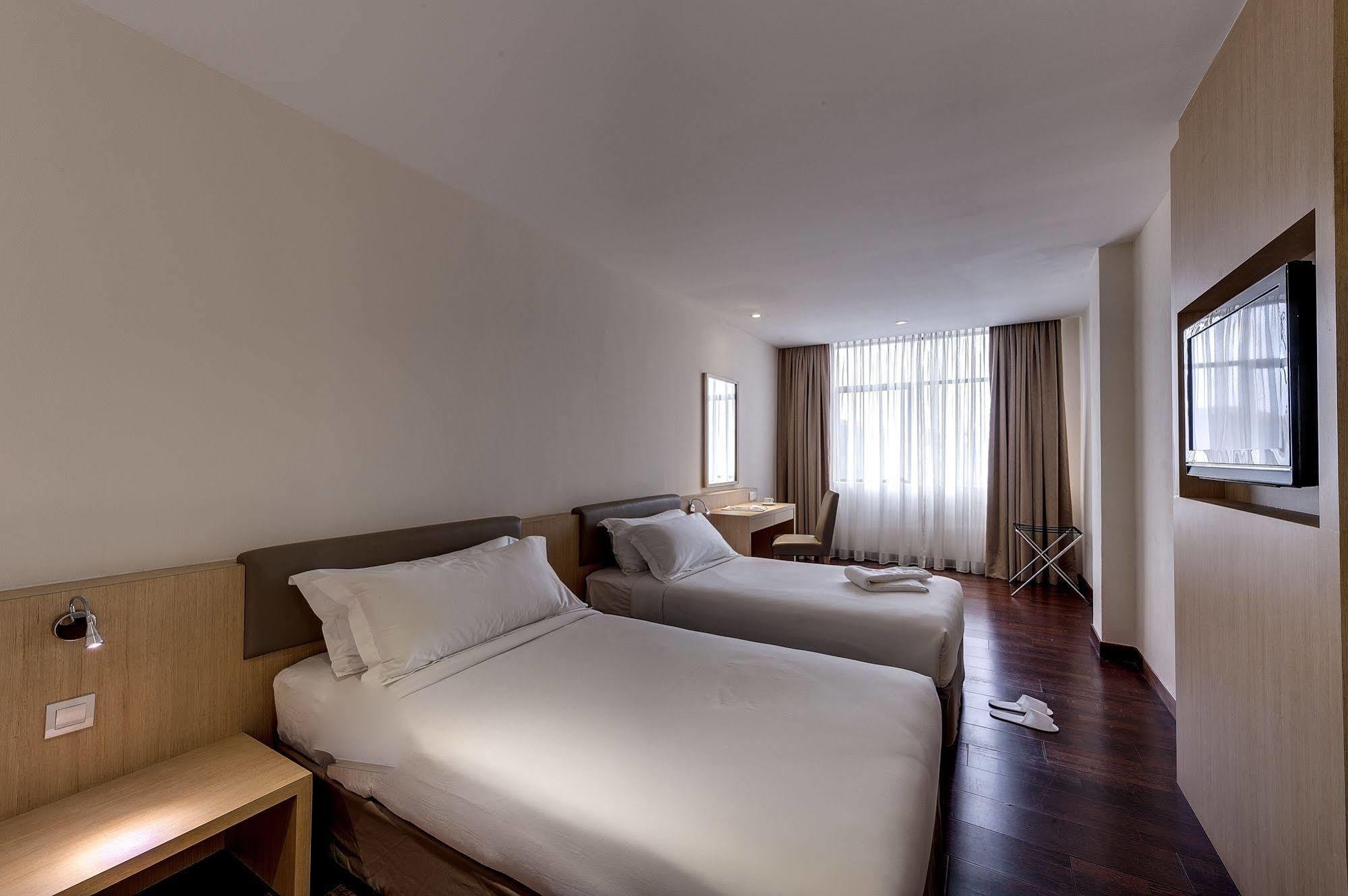 Rocana Hotel Kuantan Esterno foto